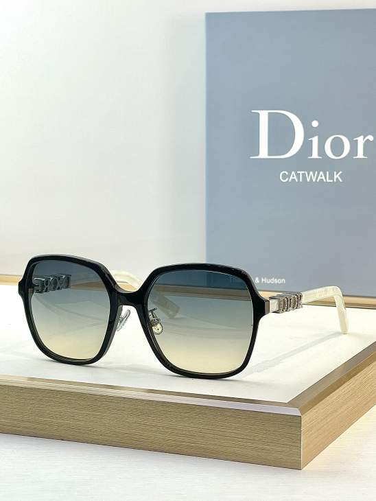 Picture of Dior Sunglasses _SKUfw76160913fw